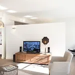 Urban Lodging City Apartment